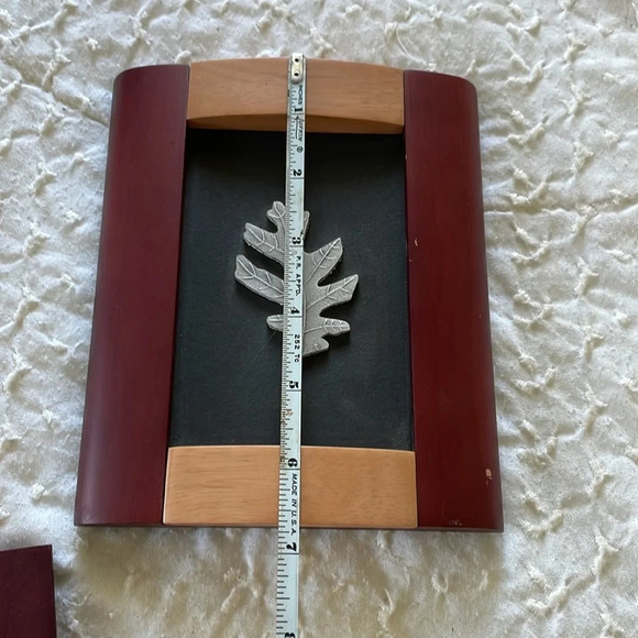 Wendell August. Maple and oak leaves in frames. Bought in 2001. - Picture 5 of 7